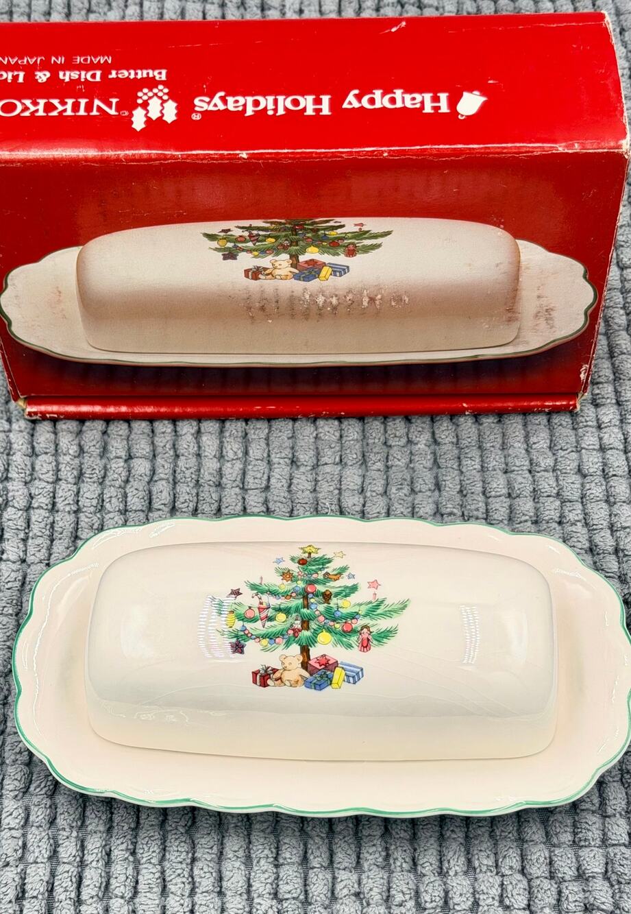 Nikko Christmas Tree HAPPY HOLIDAYS Retired Covered Butter Dish READ